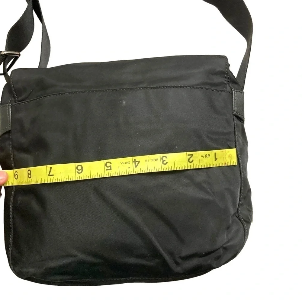 Tumi black nylon camera crossbody bag unisex